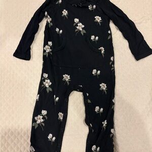Kyte BABY magnolia longall romper nwot (never worn) in 12-18 mo